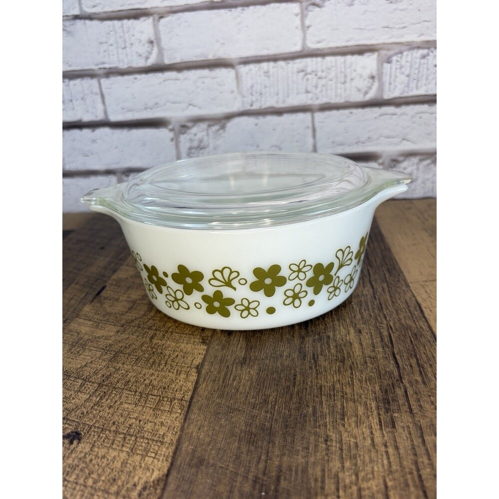 Pyrex Spring Blossom Crazy Daisy Casserole Dish 472 With Lid Mint Vintage